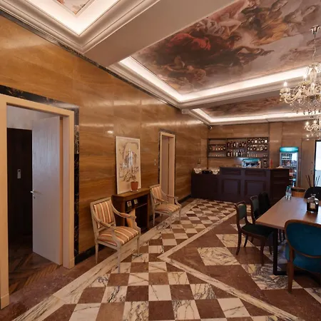 2115 Boutique 4*